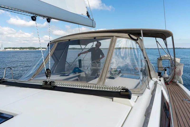 Slide: The Image of Dufour 390 2023 - 5680224