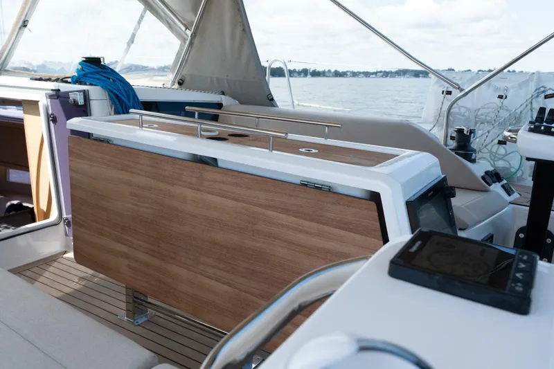 Slide: The Image of Dufour 390 2023 - 5680283