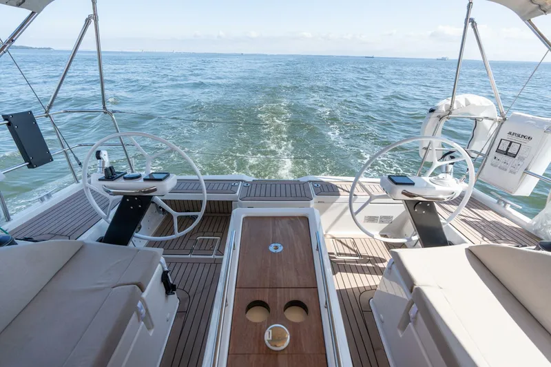 Slide: The Image of Dufour 390 2023 - 5680253