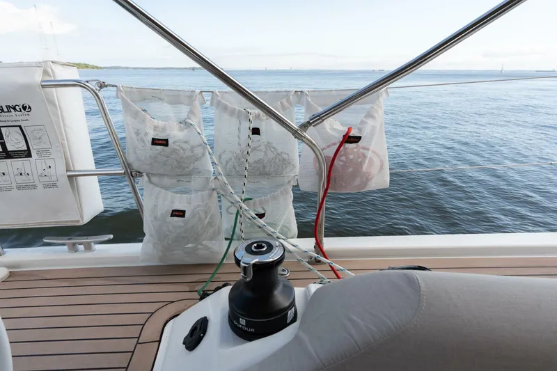 Slide: The Image of Dufour 390 2023 - 5680219