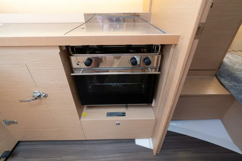 Slide: The Image of Dufour 390 2023 - 5680199