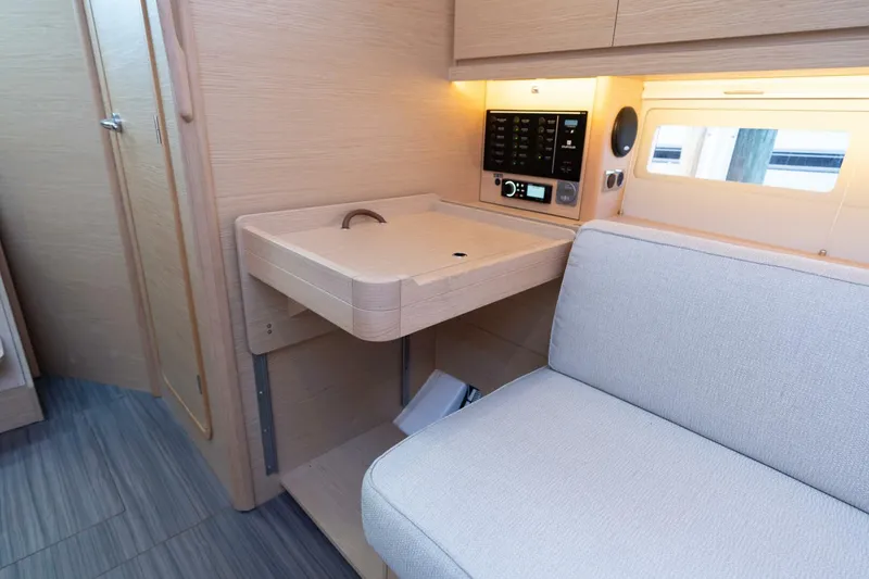 Slide: The Image of Dufour 390 2023 - 5680290