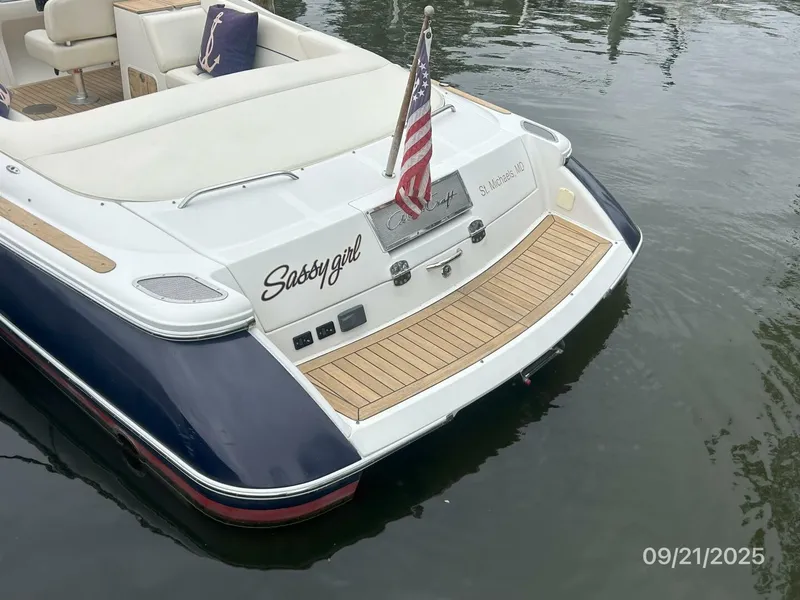 Slide: The Image of 28' Chris-Craft swimplatform - 5680648