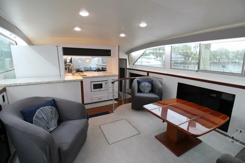 Slide: The Image of Bertram 42 Motor Yacht 1974 - 5680724