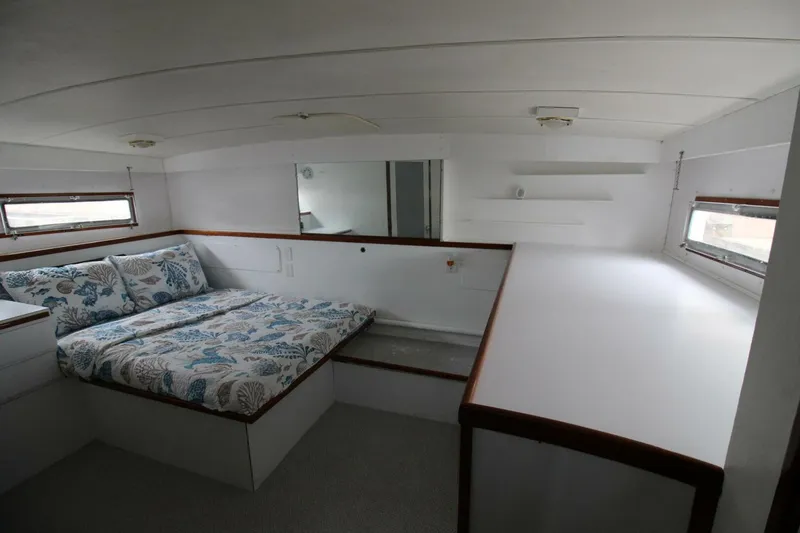 Slide: The Image of Bertram 42 Motor Yacht 1974 - 5680730