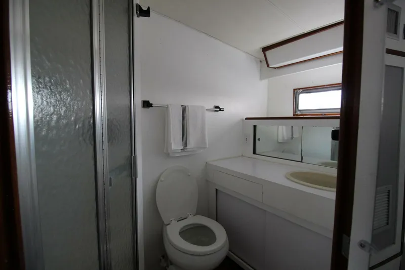 Slide: The Image of Bertram 42 Motor Yacht 1974 - 5680733