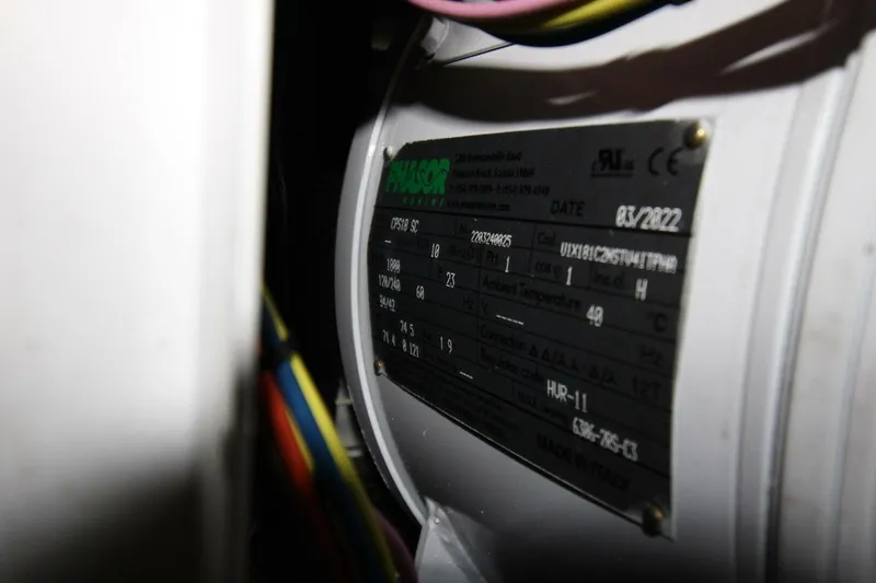 Slide: The Image of Bertram 42 Motor Yacht 1974 - 5680740