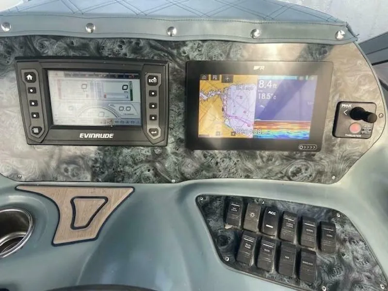 Slide: The Image of Regal 2860 2004 - 5681041