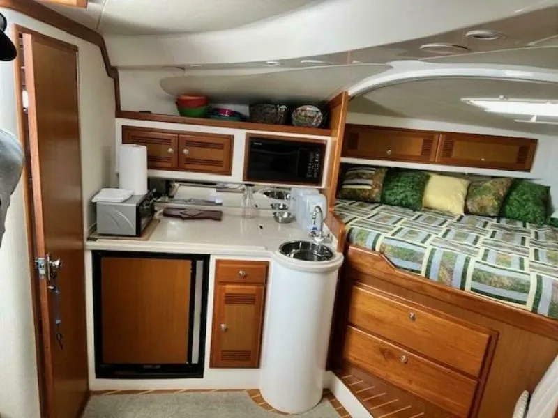 Slide: The Image of Galley & Open Berth - 5681552