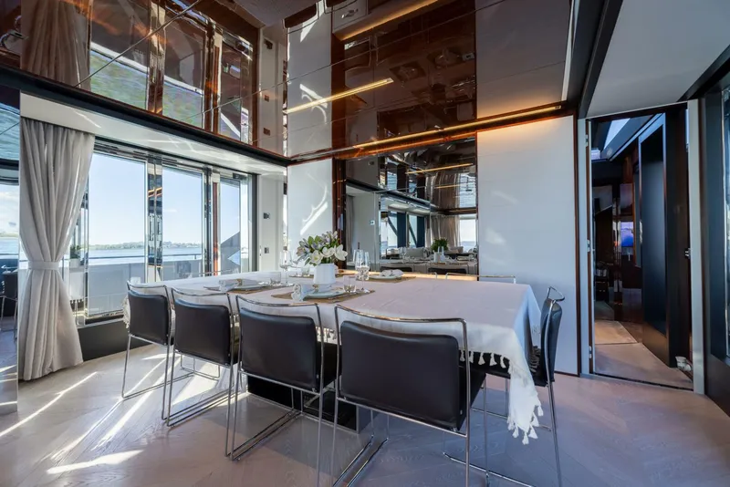 Slide: The Image of Riva Argo 2023 - 5681938