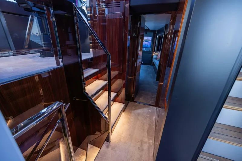 Slide: The Image of Riva Argo 2023 - 5681948