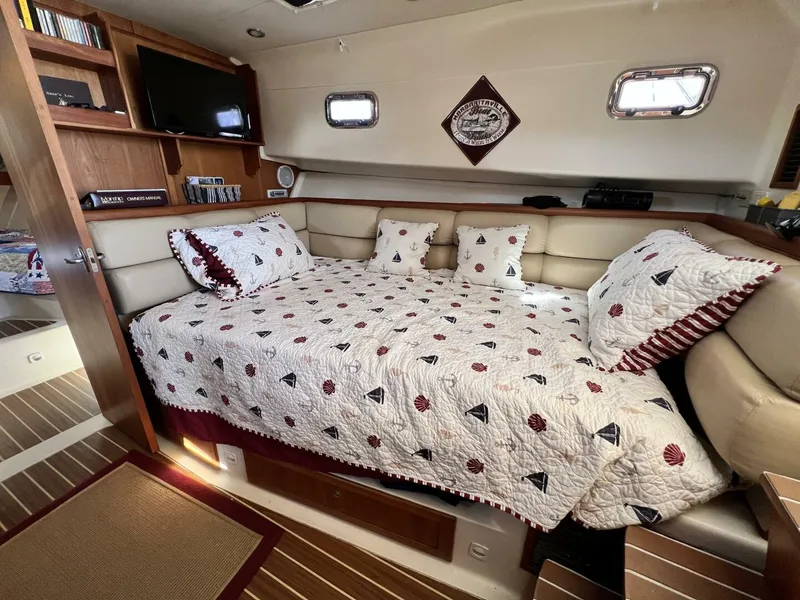 Slide: The Image of Mainship Pilot 34 2004 - 5682668