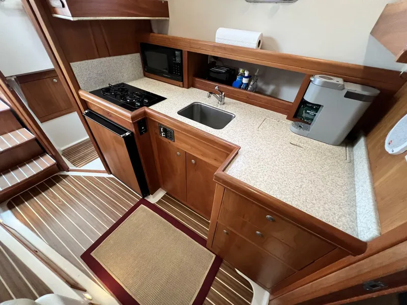 Slide: The Image of Mainship Pilot 34 2004 - 5682622