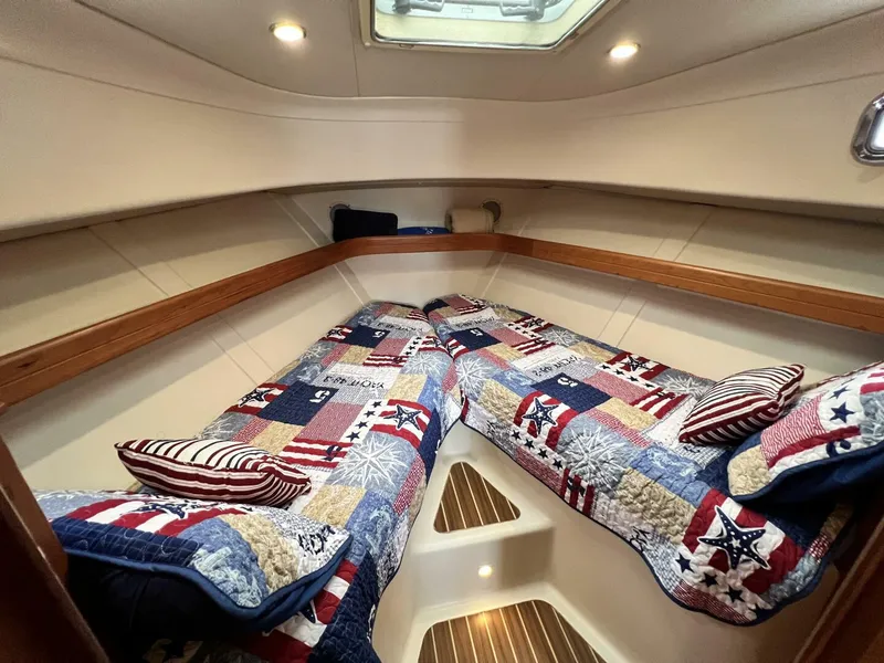 Slide: The Image of Mainship Pilot 34 2004 - 5682624