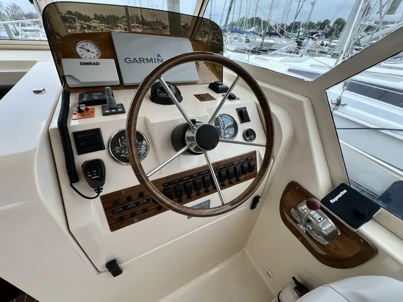 Slide: The Image of Mainship Pilot 34 2004 - 5682647