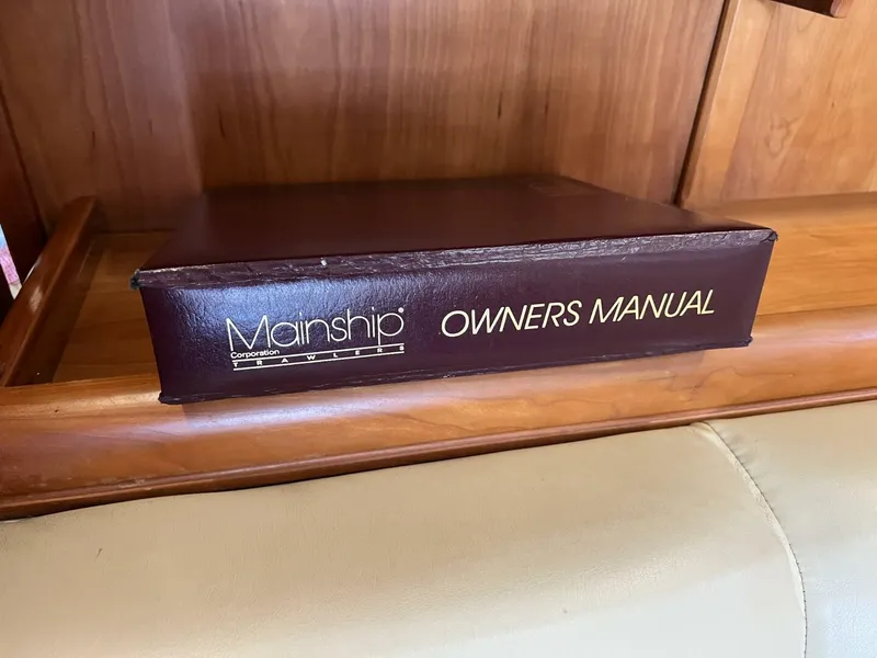 Slide: The Image of Mainship Pilot 34 2004 - 5682659