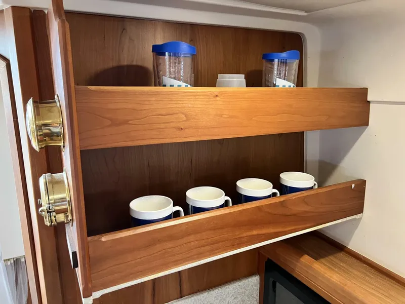 Slide: The Image of Mainship Pilot 34 2004 - 5682665