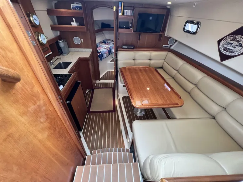 Slide: The Image of Mainship Pilot 34 2004 - 5682616