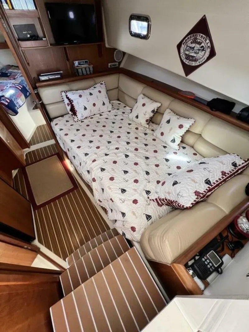 Slide: The Image of Mainship Pilot 34 2004 - 5682667