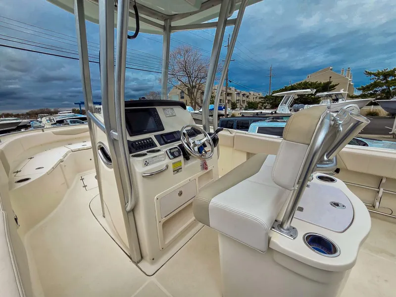 Slide: The Image of Robalo R242 Center Console 2015 - 5780613