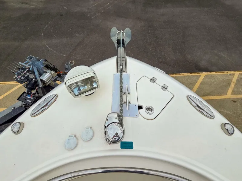 Slide: The Image of Robalo R242 Center Console 2015 - 5780618