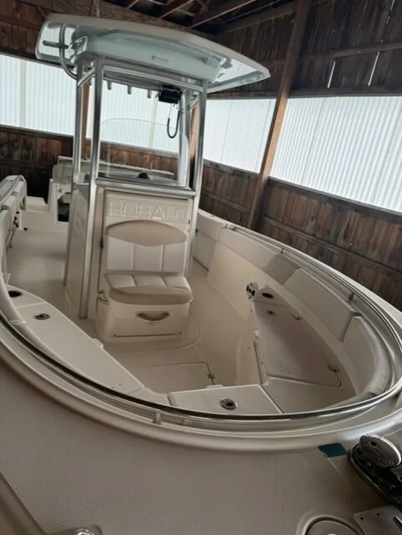Slide: The Image of Robalo R242 Center Console 2015 - 5780605