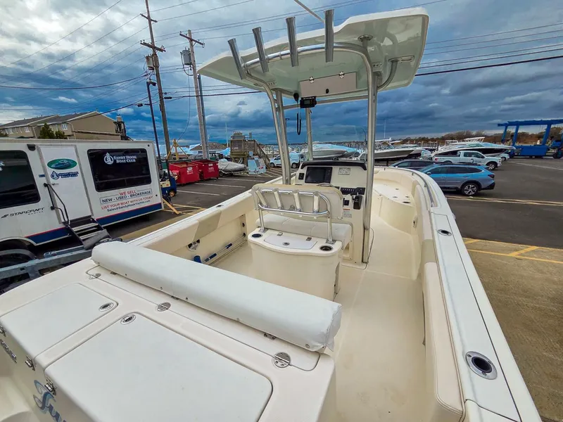 Slide: The Image of Robalo R242 Center Console 2015 - 5780607