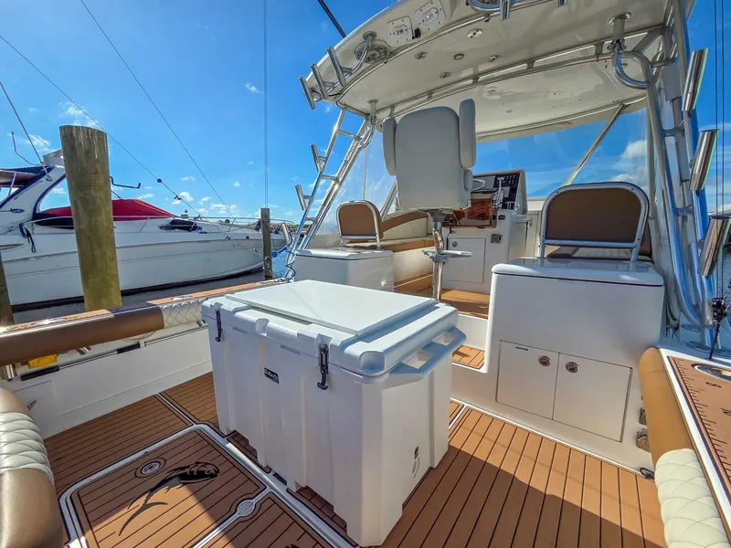 Slide: The Image of Egg Harbor 35' Predator Express 2005 - 5711420