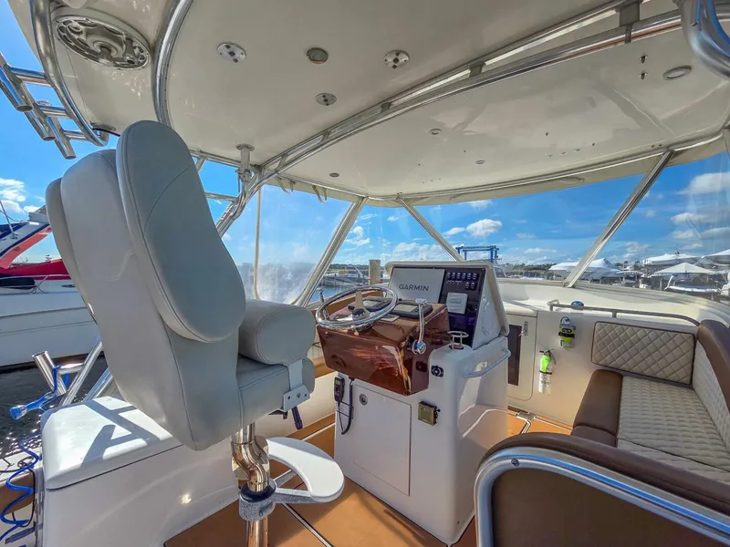 Slide: The Image of Egg Harbor 35' Predator Express 2005 - 5711422