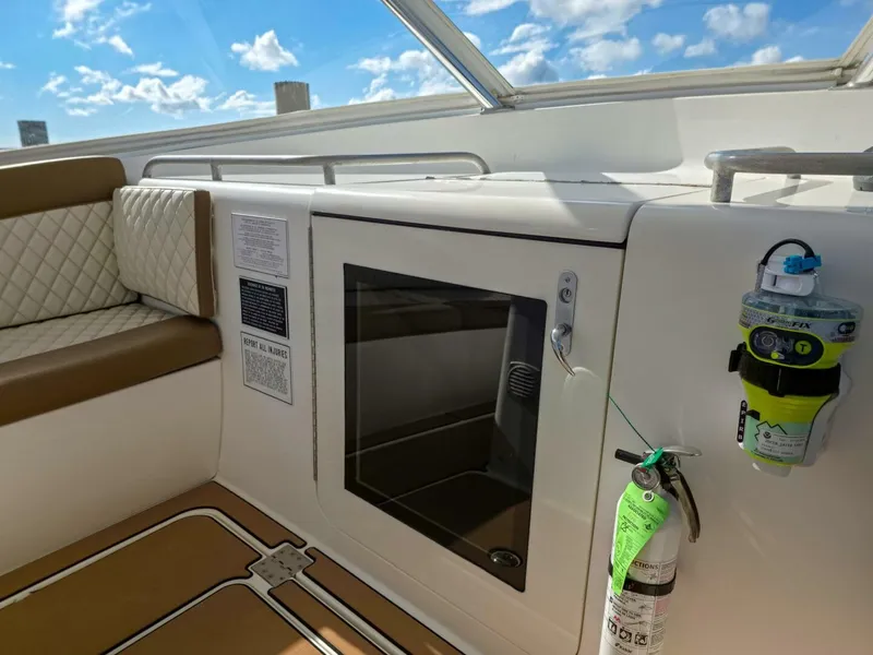 Slide: The Image of Egg Harbor 35' Predator Express 2005 - 5711444