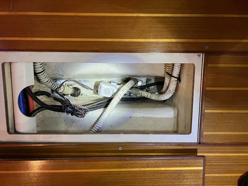 Slide: The Image of Hunter 306 2003 - 5683967