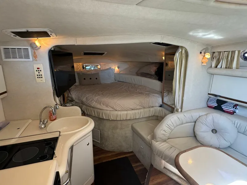 Slide: The Image of Sea Ray 330 Sundancer 1997 - 5683407