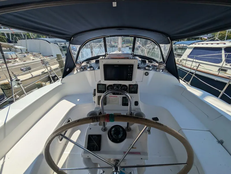 Slide: The Image of Hunter 410 2002 - 5683864