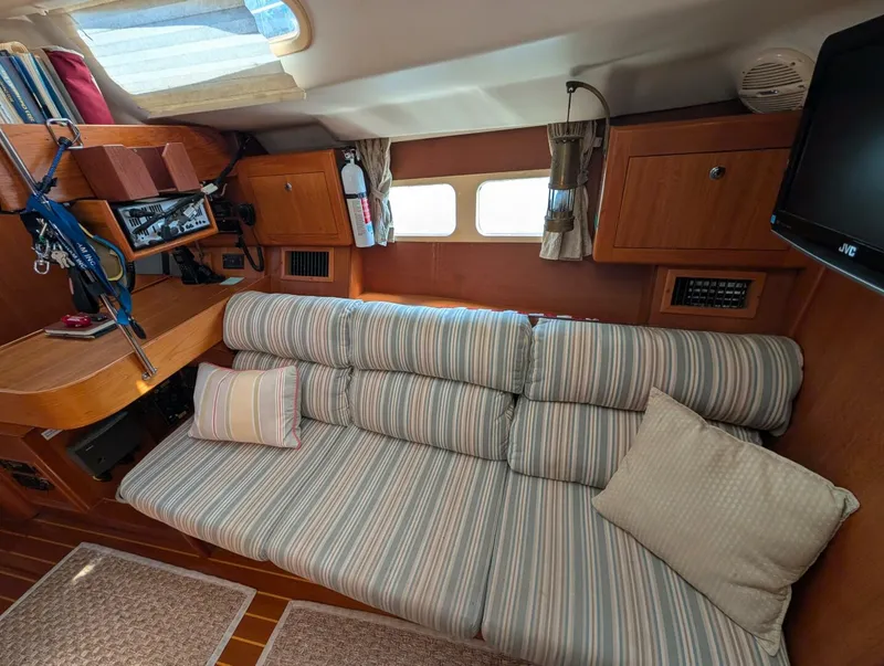 Slide: The Image of Hunter 410 2002 - 5683856