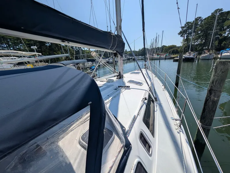 Slide: The Image of Hunter 410 2002 - 5683849