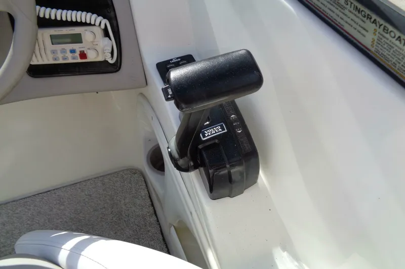 Slide: The Image of Stingray 240 LR 2004 - 5683945