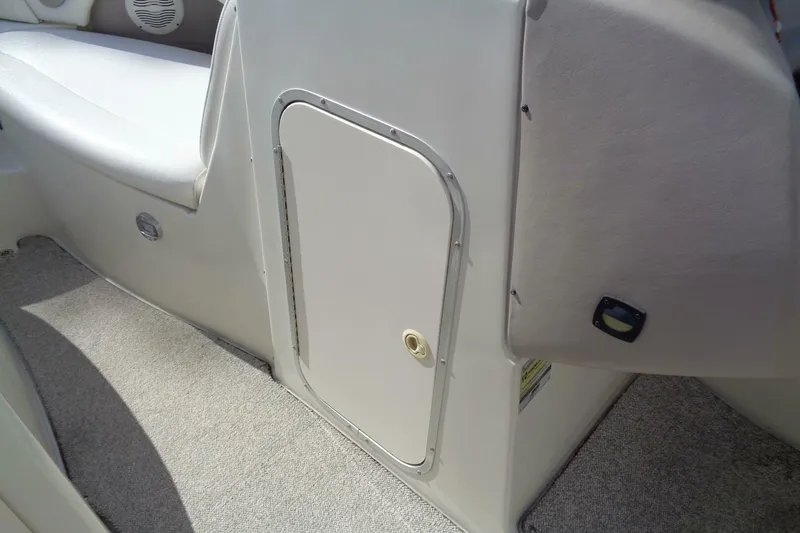 Slide: The Image of Stingray 240 LR 2004 - 5683948