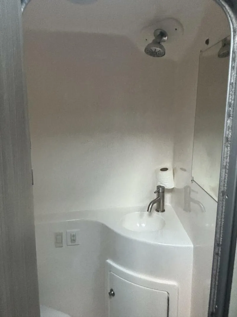 Slide: The Image of Regal 26 Express 2021 - 5683980