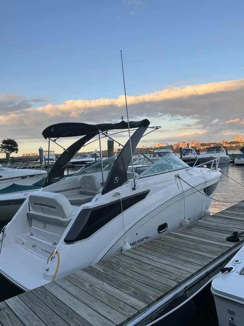 Slide: The Image of Regal 26 Express 2021 - 5683973