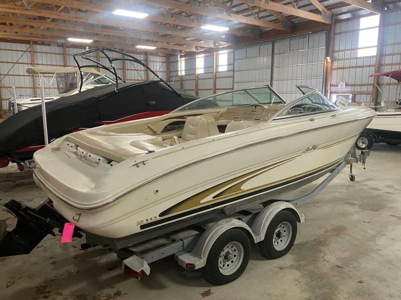 Slide: The Image of Sea Ray 210 Bow Rider 2000 - 5684059
