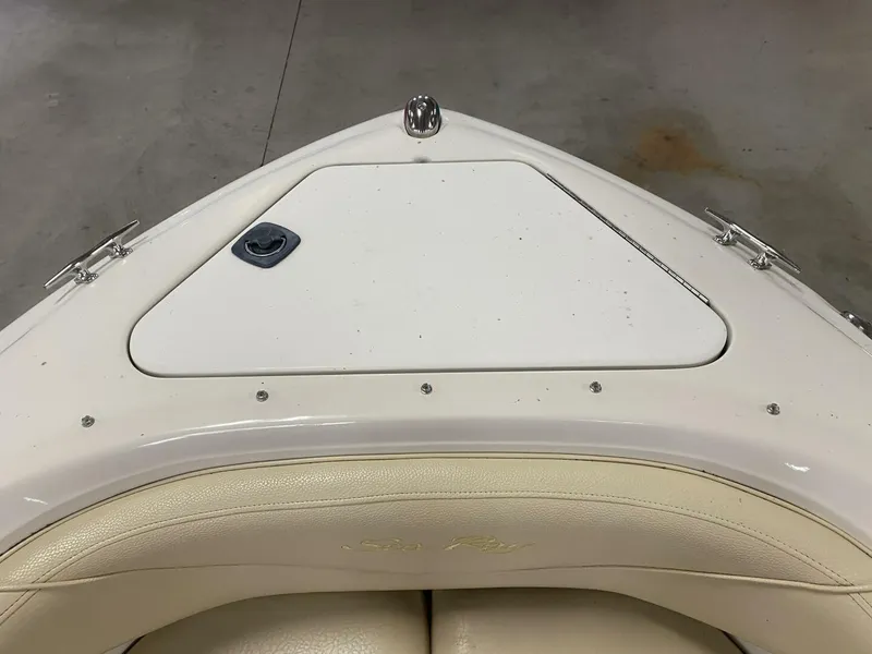 Slide: The Image of Sea Ray 210 Bow Rider 2000 - 5684075