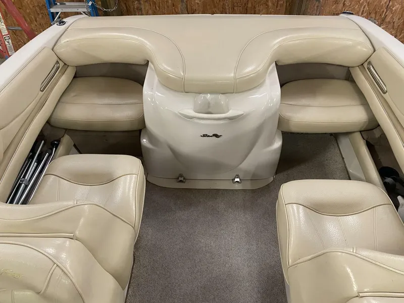 Slide: The Image of Sea Ray 210 Bow Rider 2000 - 5684092