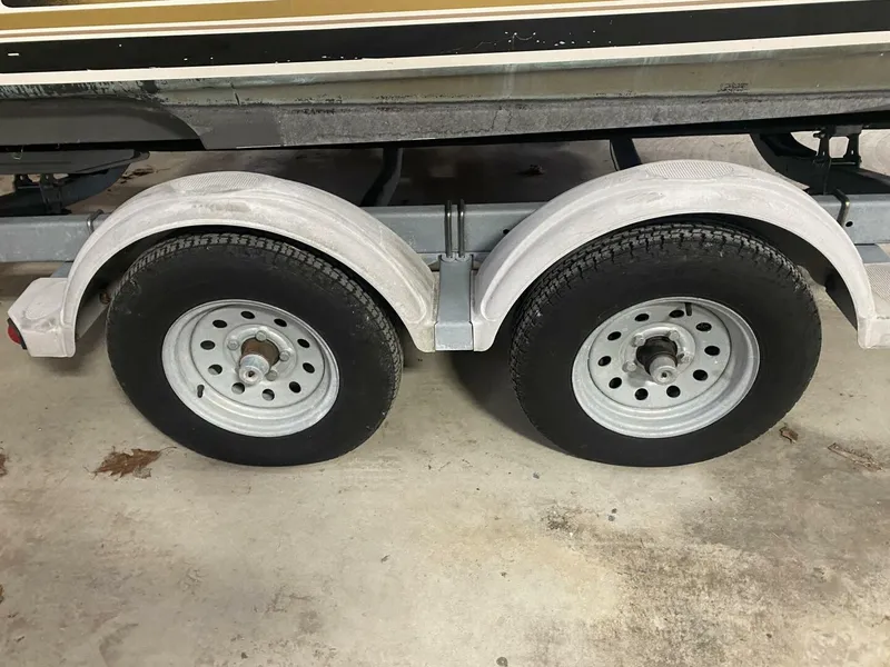 Slide: The Image of Sea Ray 210 Bow Rider 2000 - 5684065