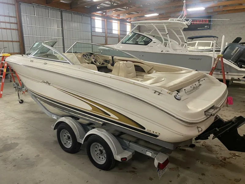 Slide: The Image of Sea Ray 210 Bow Rider 2000 - 5684064