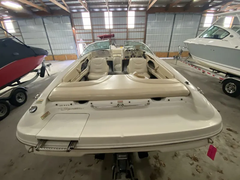 Slide: The Image of Sea Ray 210 Bow Rider 2000 - 5684068