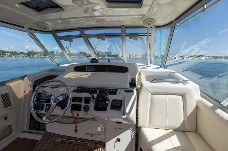 Slide: The Image of 2016 37 Grady White 370 Express Papa_s Dream Helm (4) - 5684633