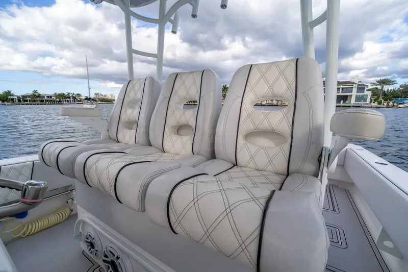 Slide: The Image of Contender 39 Fisharound 2023 - 5850425