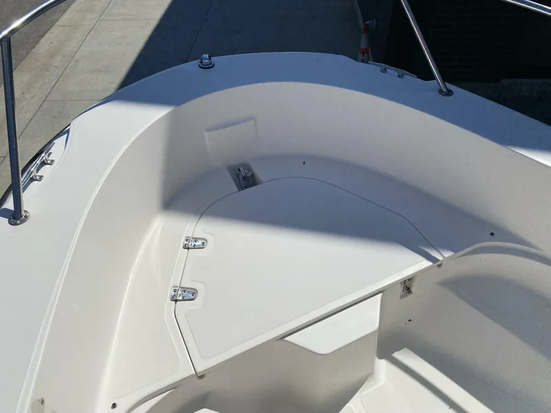 Slide: The Image of Boston Whaler 18 Dauntless 1998 - 5684287