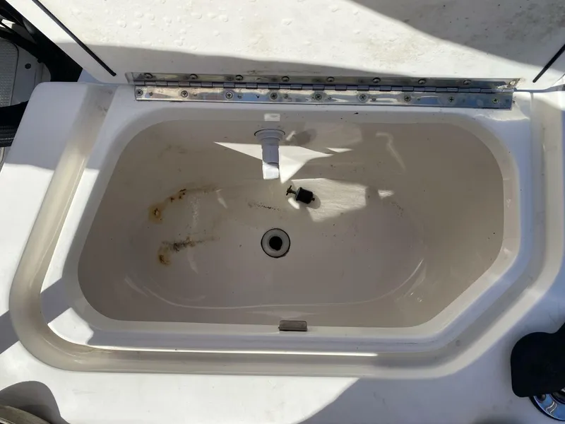 Slide: The Image of Boston Whaler 18 Dauntless 1998 - 5684289