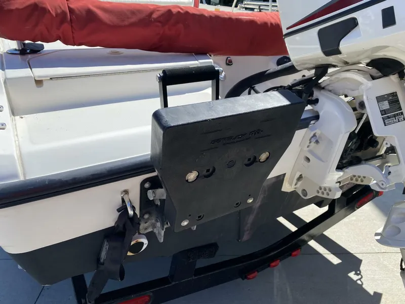 Slide: The Image of Boston Whaler 18 Dauntless 1998 - 5684297